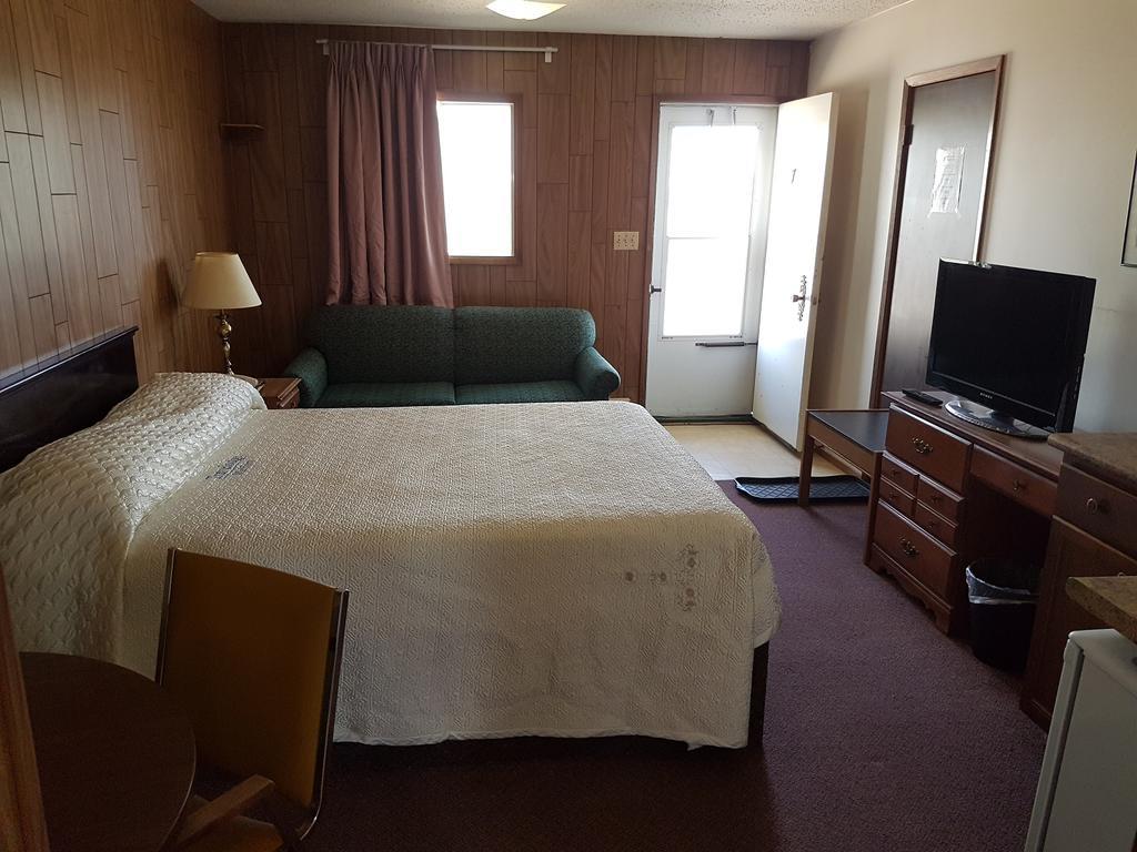 Elk Point Motel & Rv Park Exterior photo