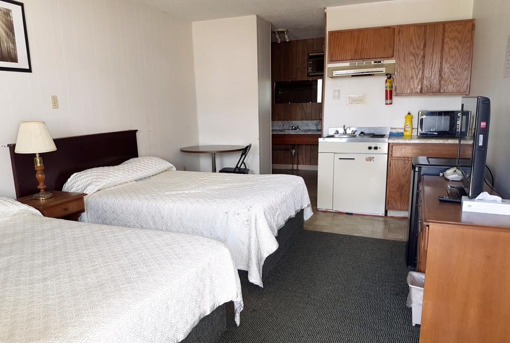 Elk Point Motel & Rv Park Exterior photo